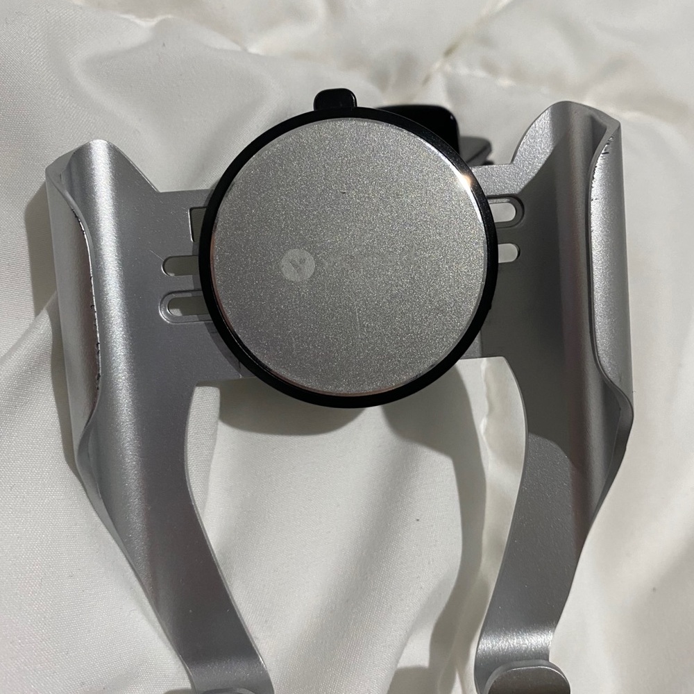 Phone mount for car air vent